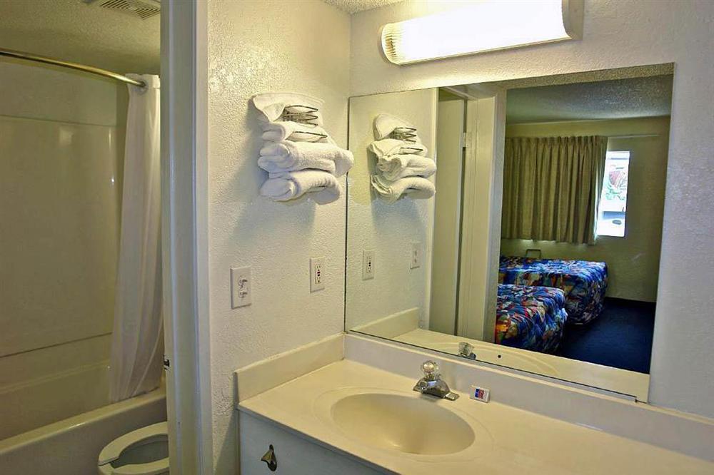 6-long Beach, Ca - Angeles Hotel