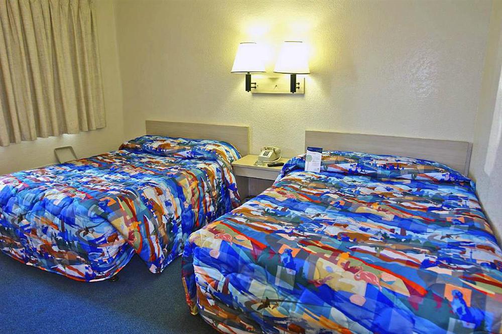 6-long Beach, Ca - Angeles Hotel 2*