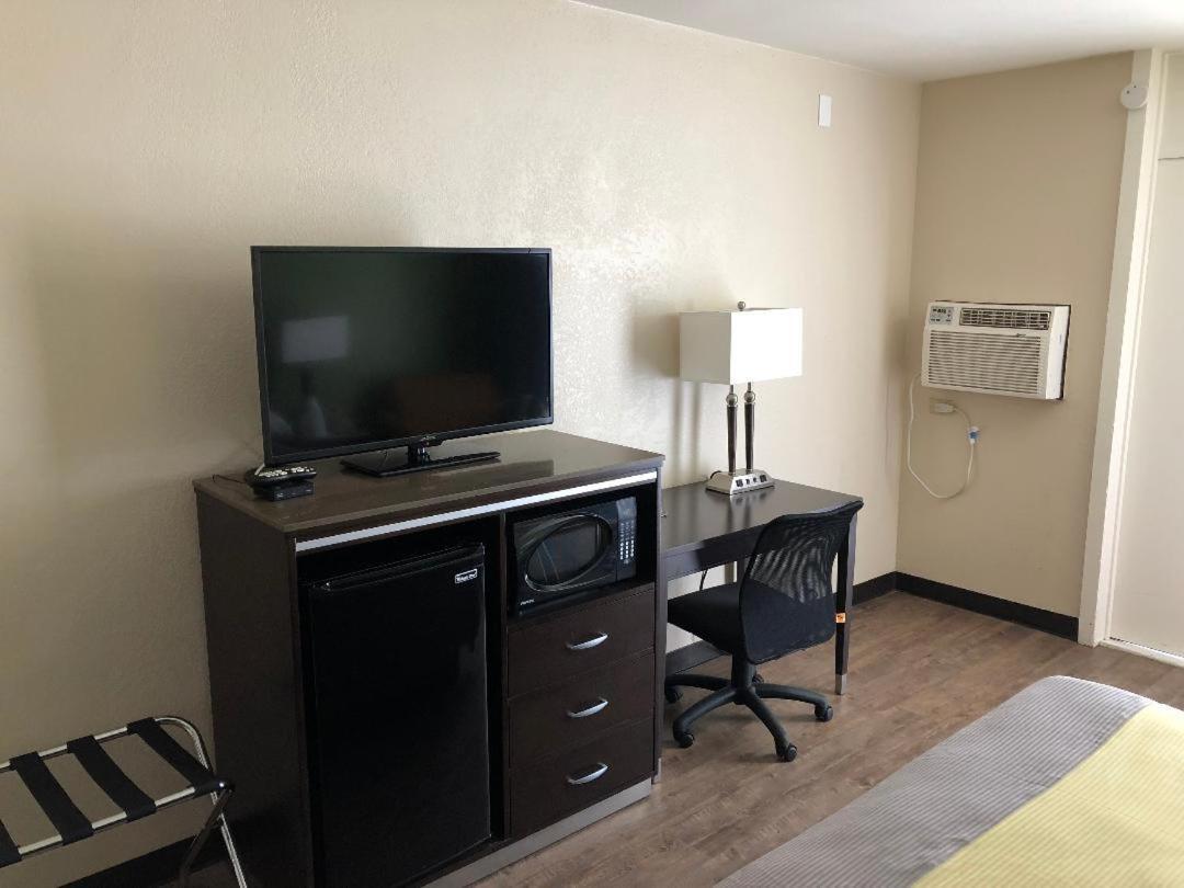 Of Long Motel 2*