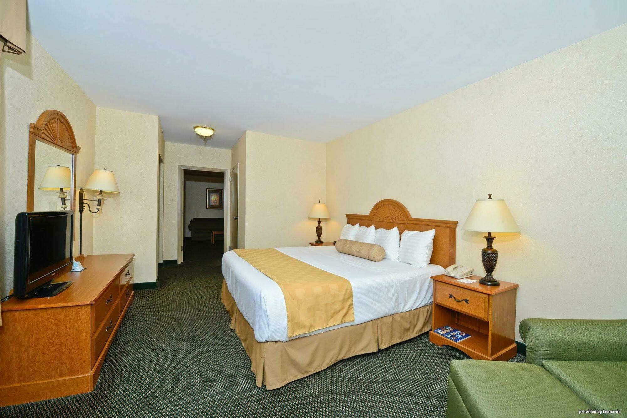 Western Of Long 3* Long Beach