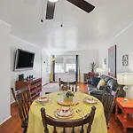 Convenient Long Beach Condo - Walk To Ocean!