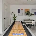 Refreshing Escape- Hot Tub- Games- Sleeps 10