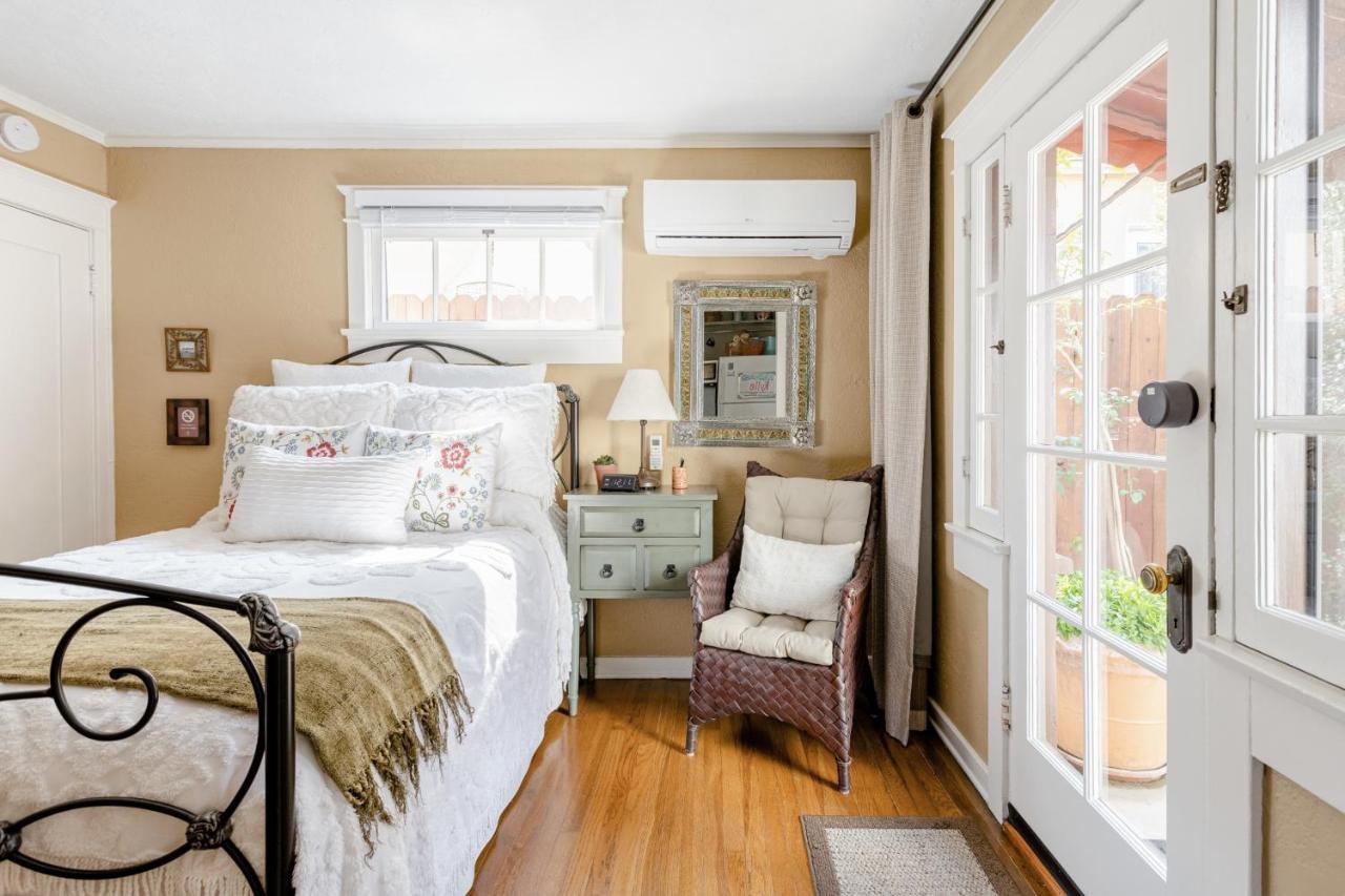 Casita Charm, Cozy Character * Long Beach