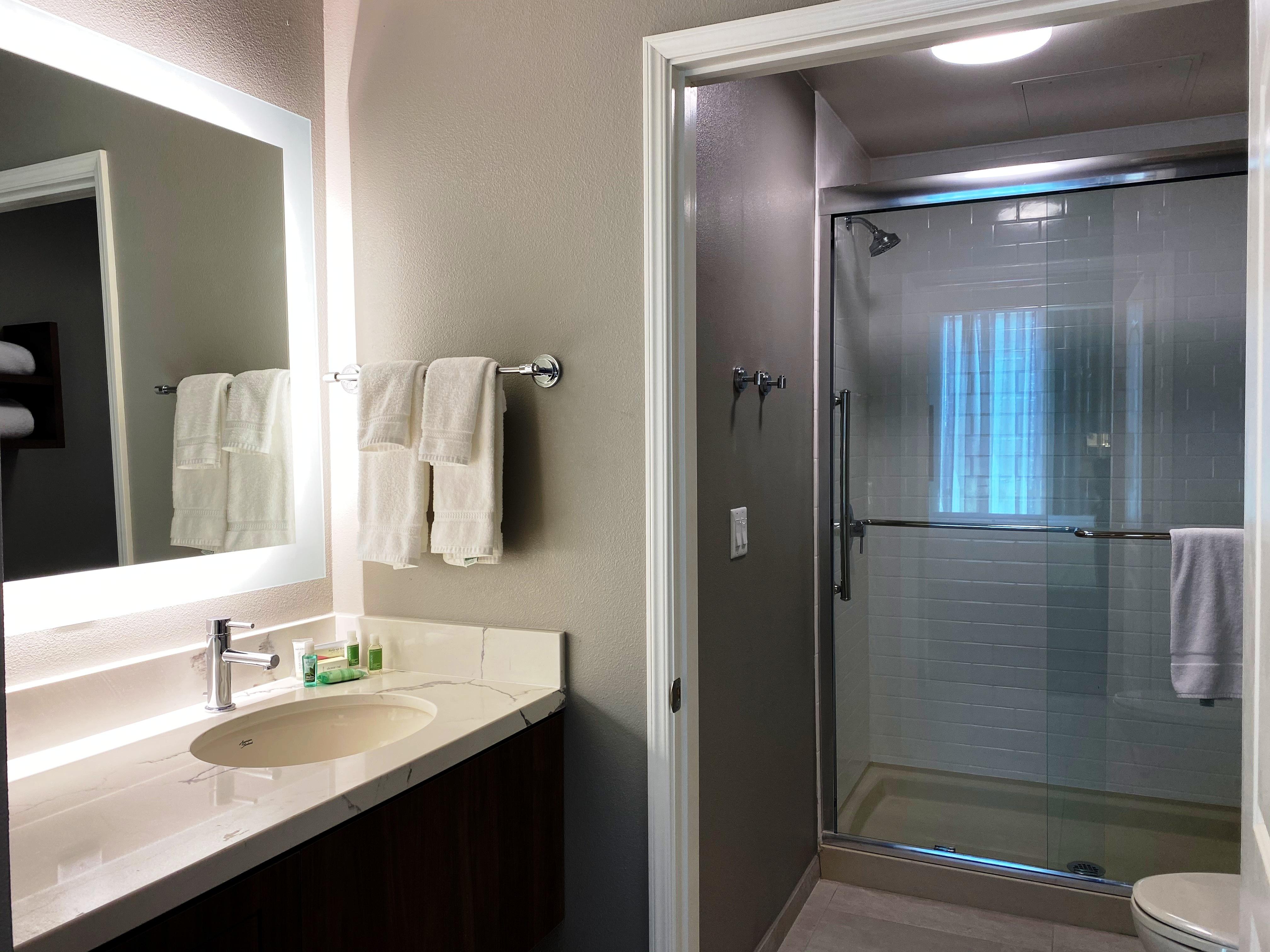 Staybridge Long Hotel