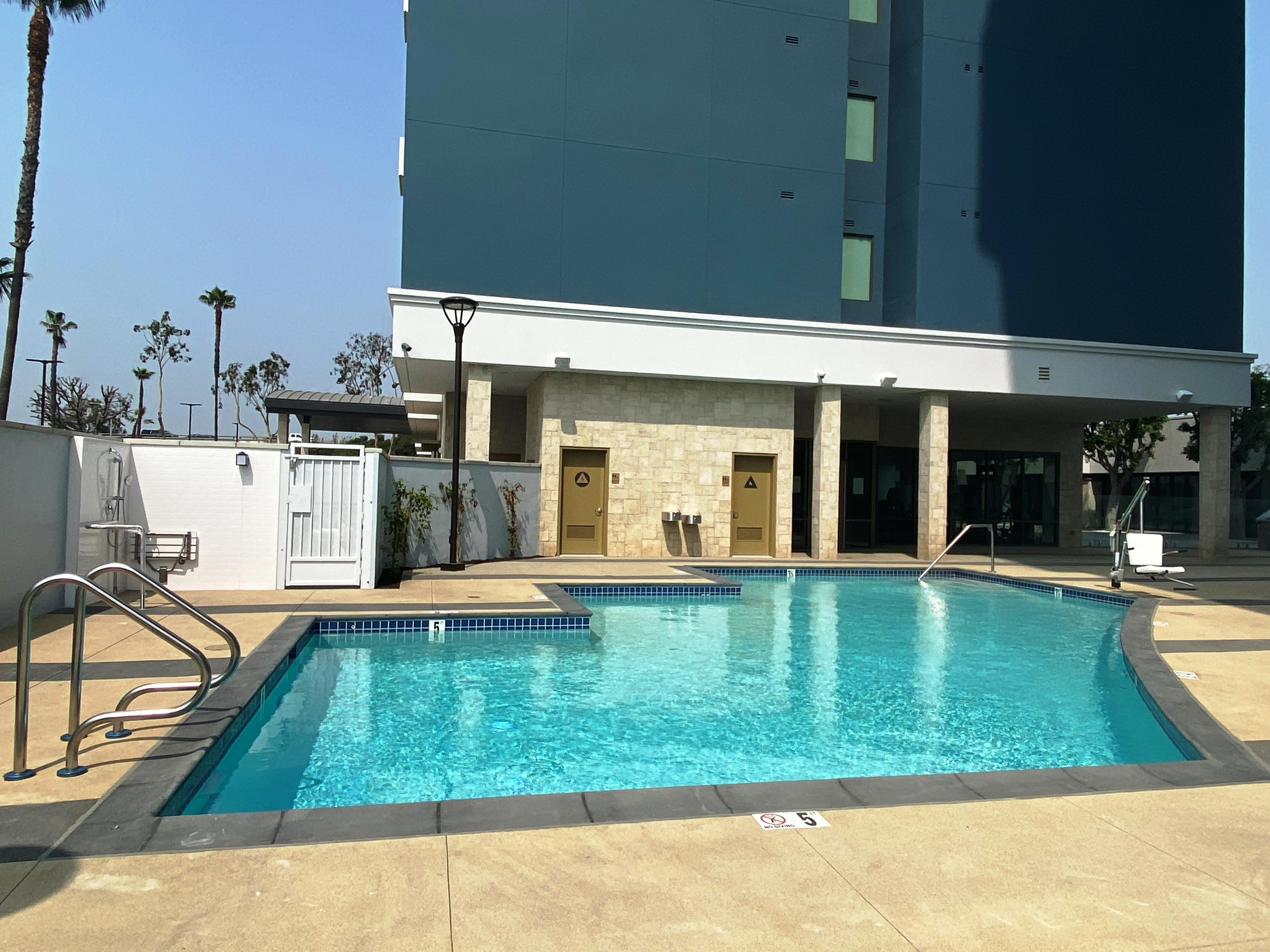 Hotel Staybridge Long 3*