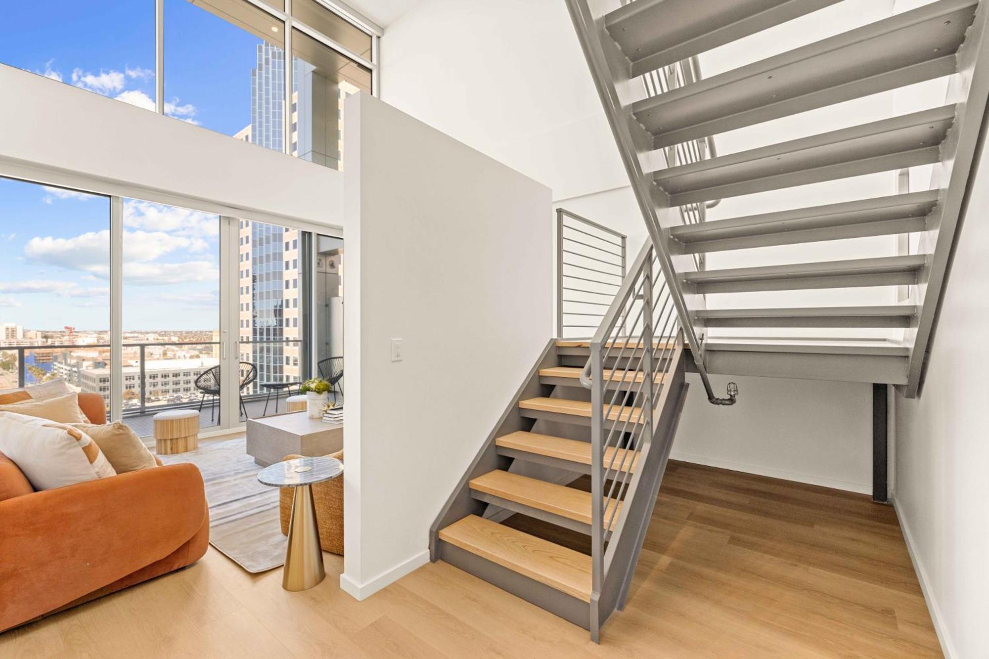 @ Marbella Lane - Luxe 3br Penthouse In Long * Long Beach
