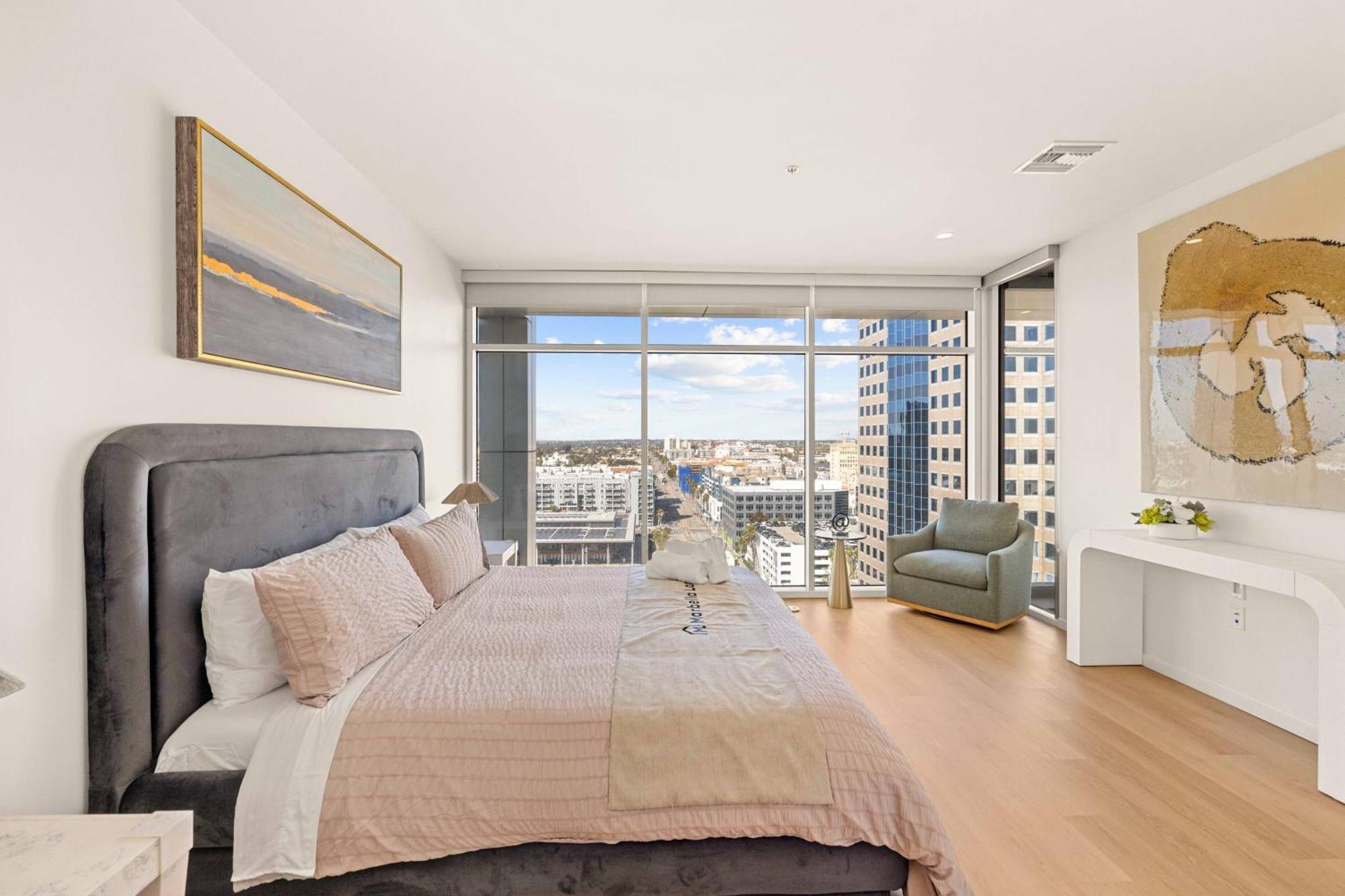@ Marbella Lane - Luxe 3br Penthouse In Long *