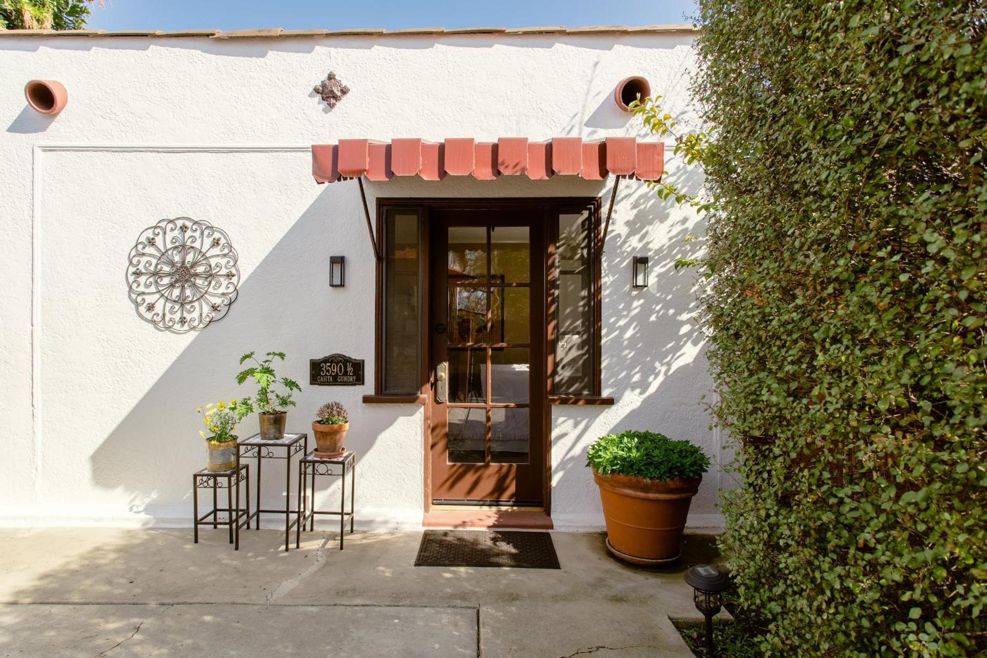 Casita Charm, Cozy Character Long Beach