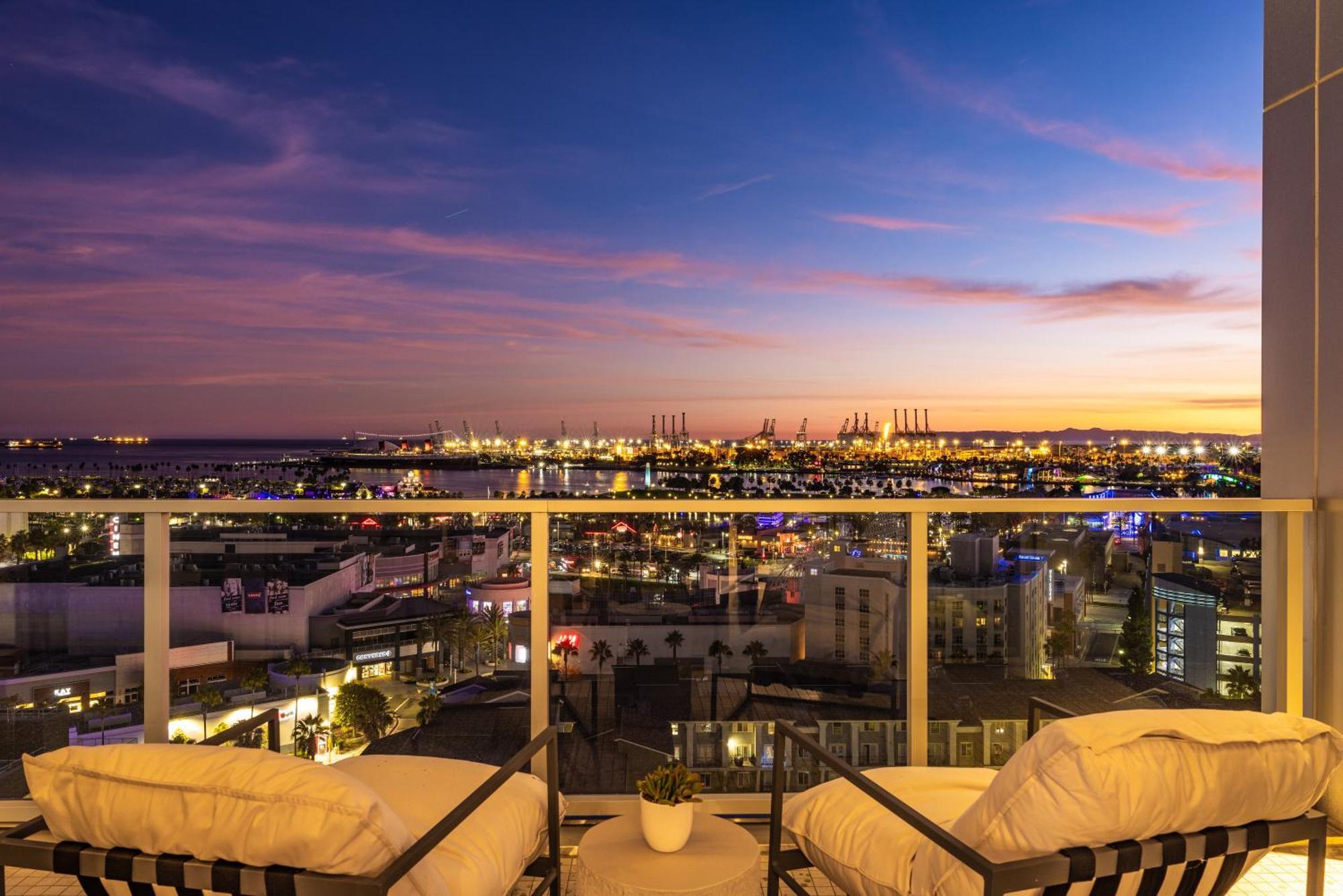 @ Marbella Lane - Penthouse W/ & Ocean Views * Long Beach