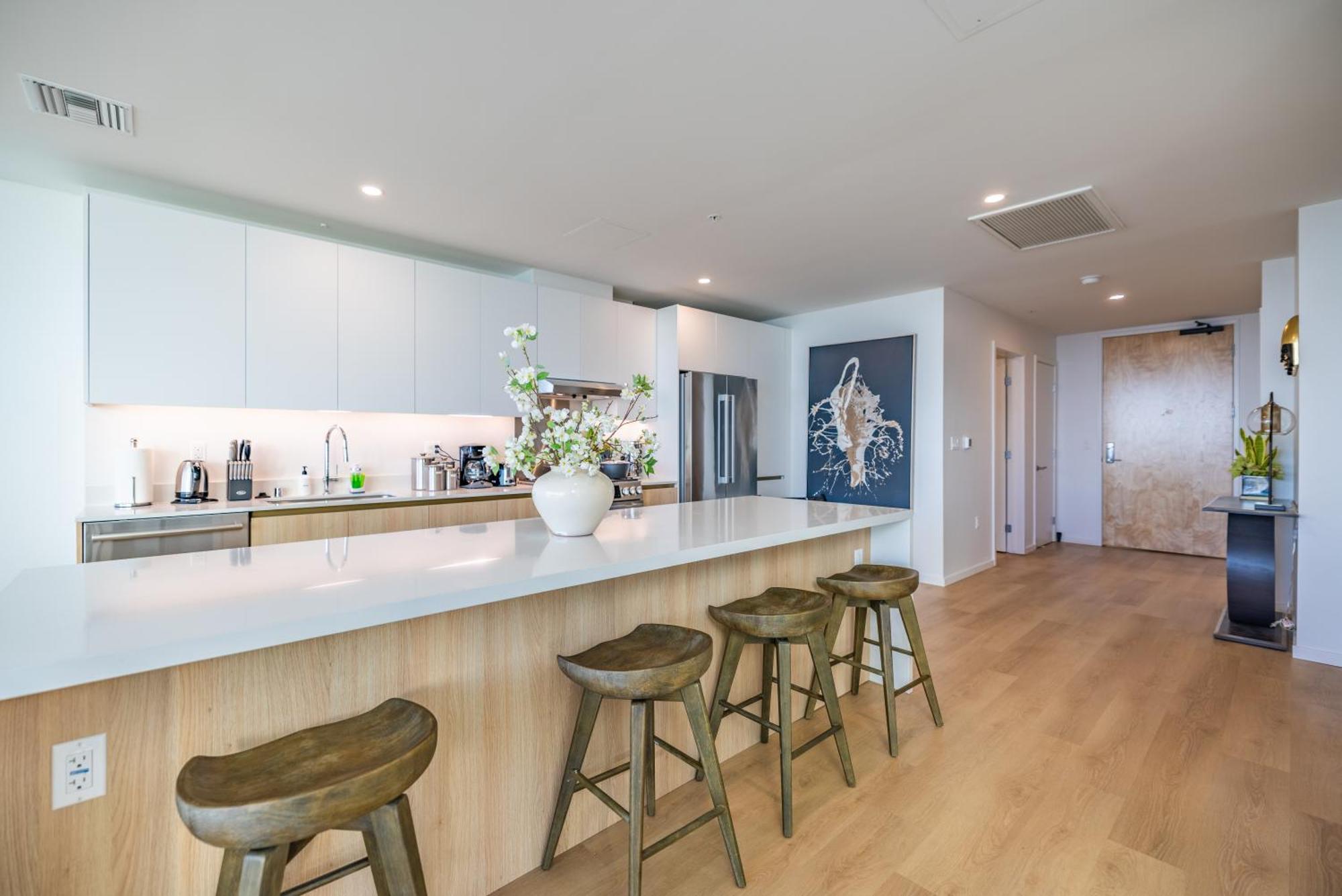 @ Marbella Lane - Penthouse W/ & Ocean Views Apartment Long Beach