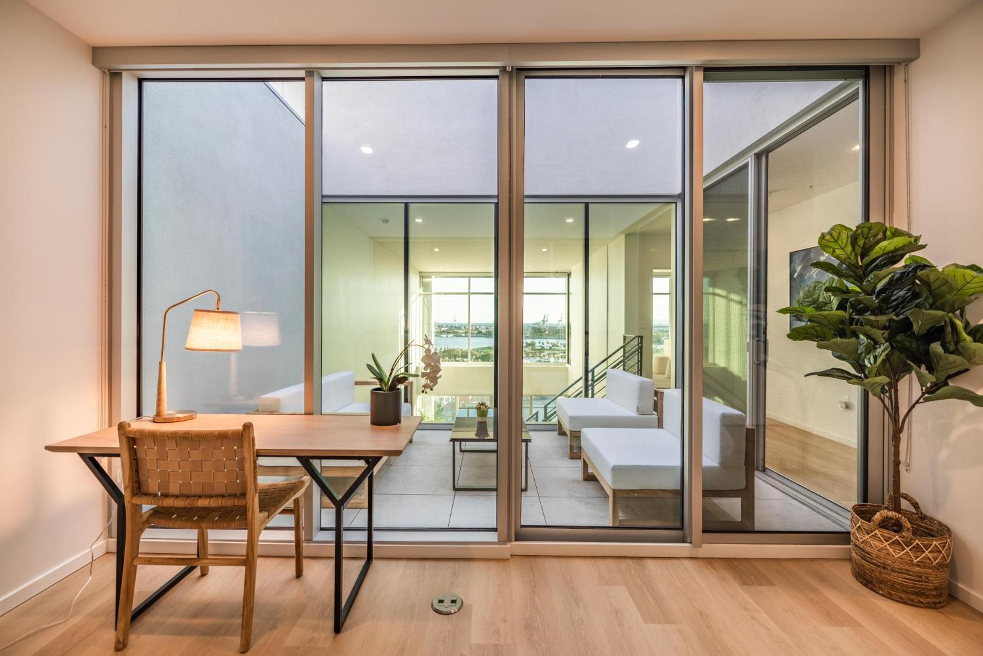 @ Marbella Lane - Penthouse W/ & Ocean Views Long Beach