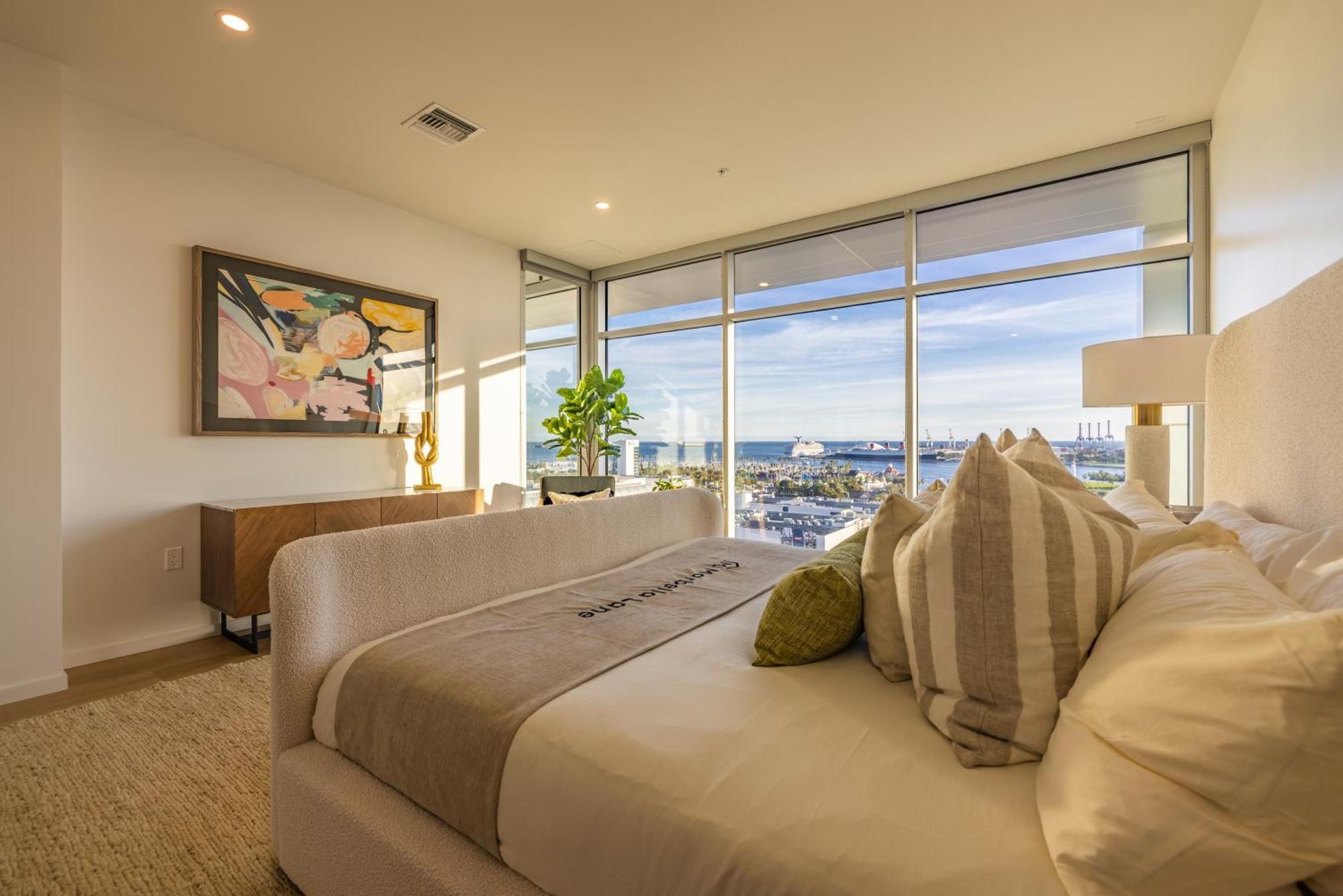 @ Marbella Lane - Penthouse W/ & Ocean Views Apartment Long Beach