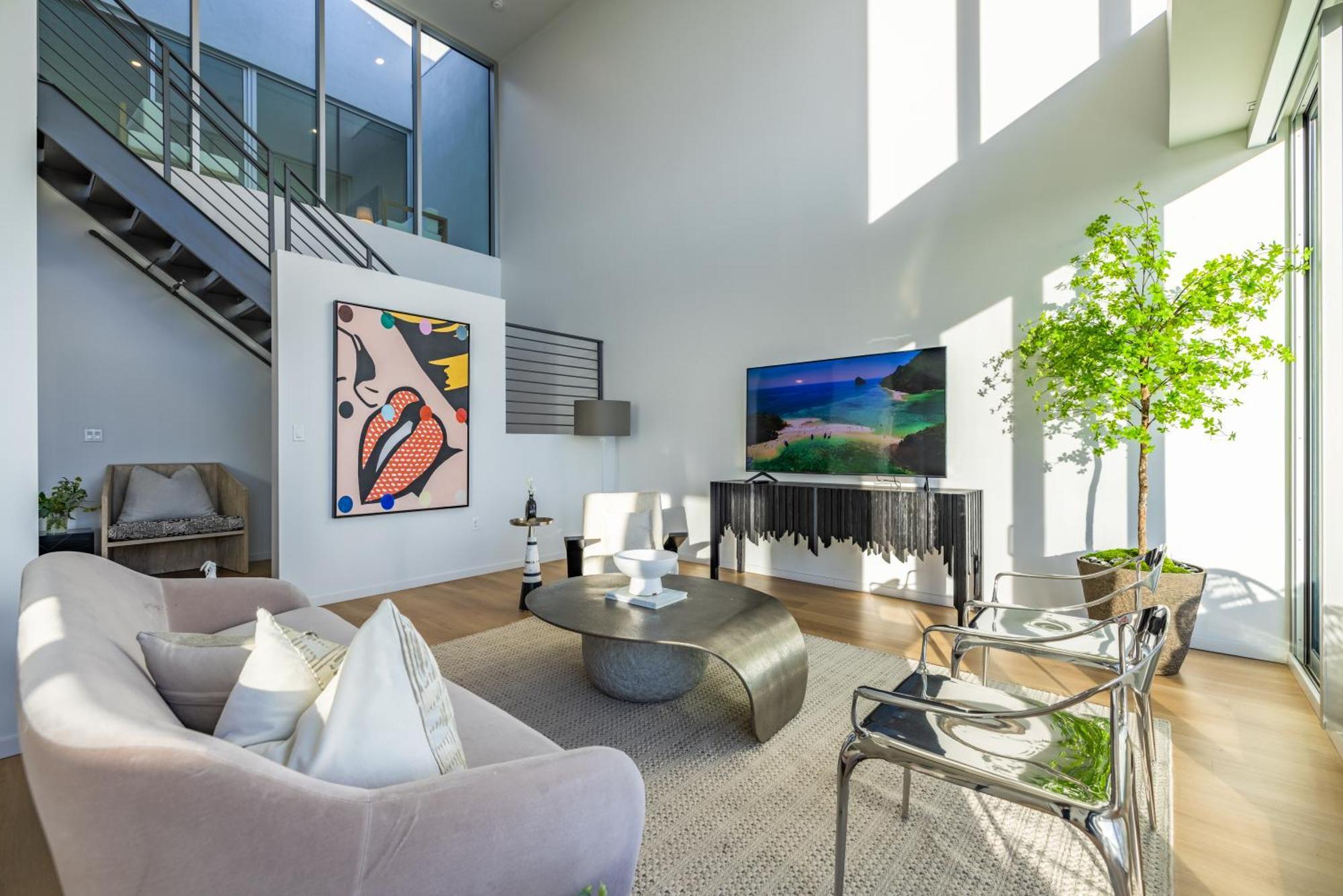 Apartment @ Marbella Lane - Penthouse W/ & Ocean Views