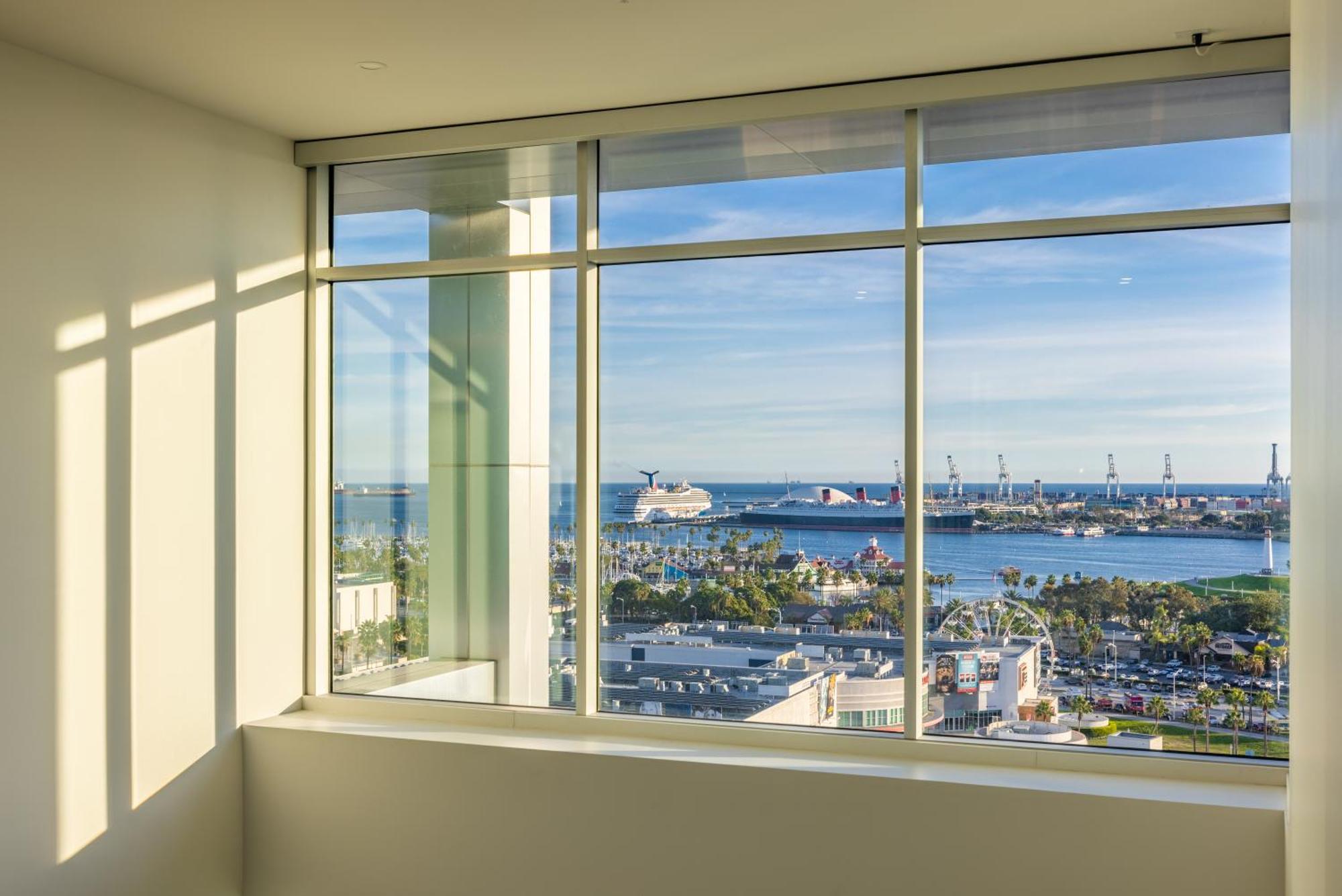 Apartment @ Marbella Lane - Penthouse W/ & Ocean Views *