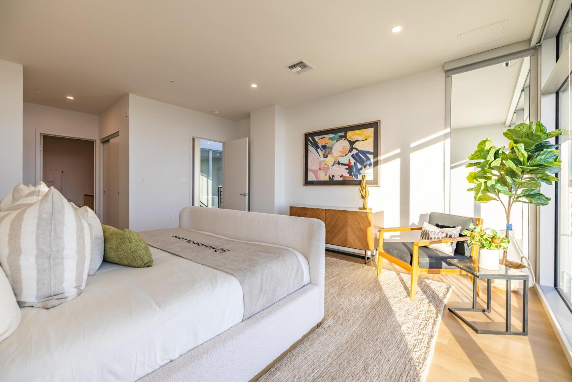 @ Marbella Lane - Penthouse W/ & Ocean Views *