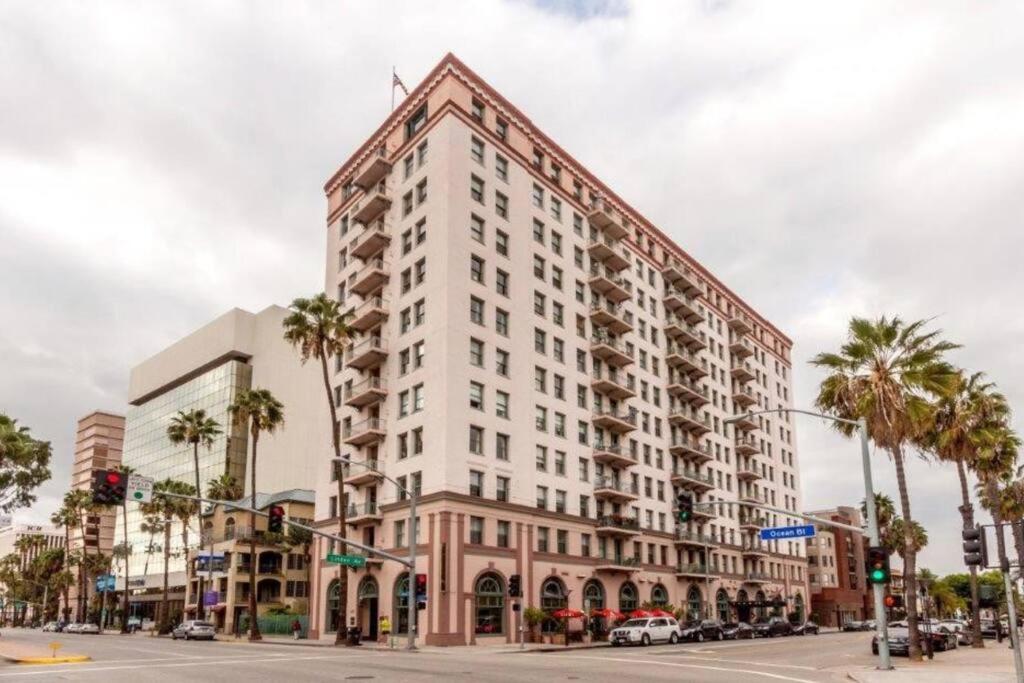 Daire De Bonne In Downtown Long Long Beach