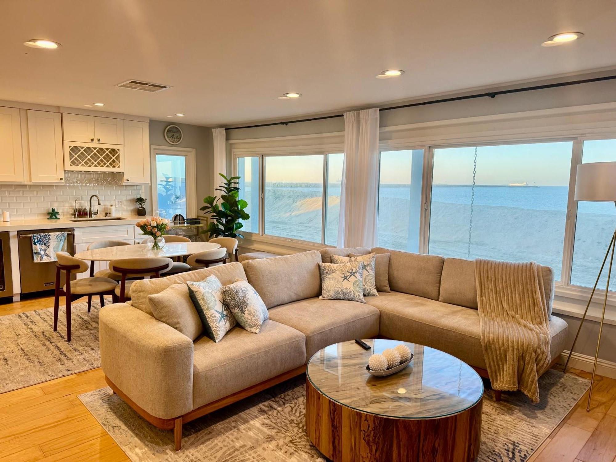 Sea La Vie Beachhouse On The Long Beach
