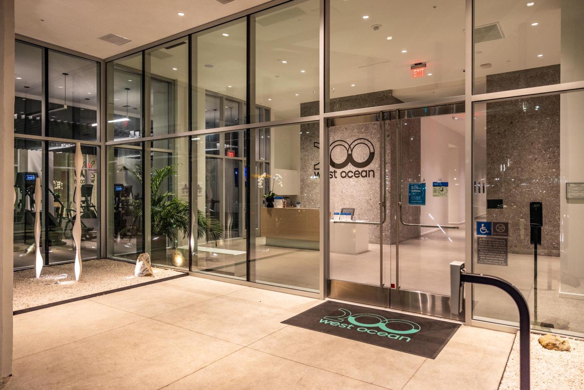 @ Marbella Lane - Luxe 3br Penthouse In Long *