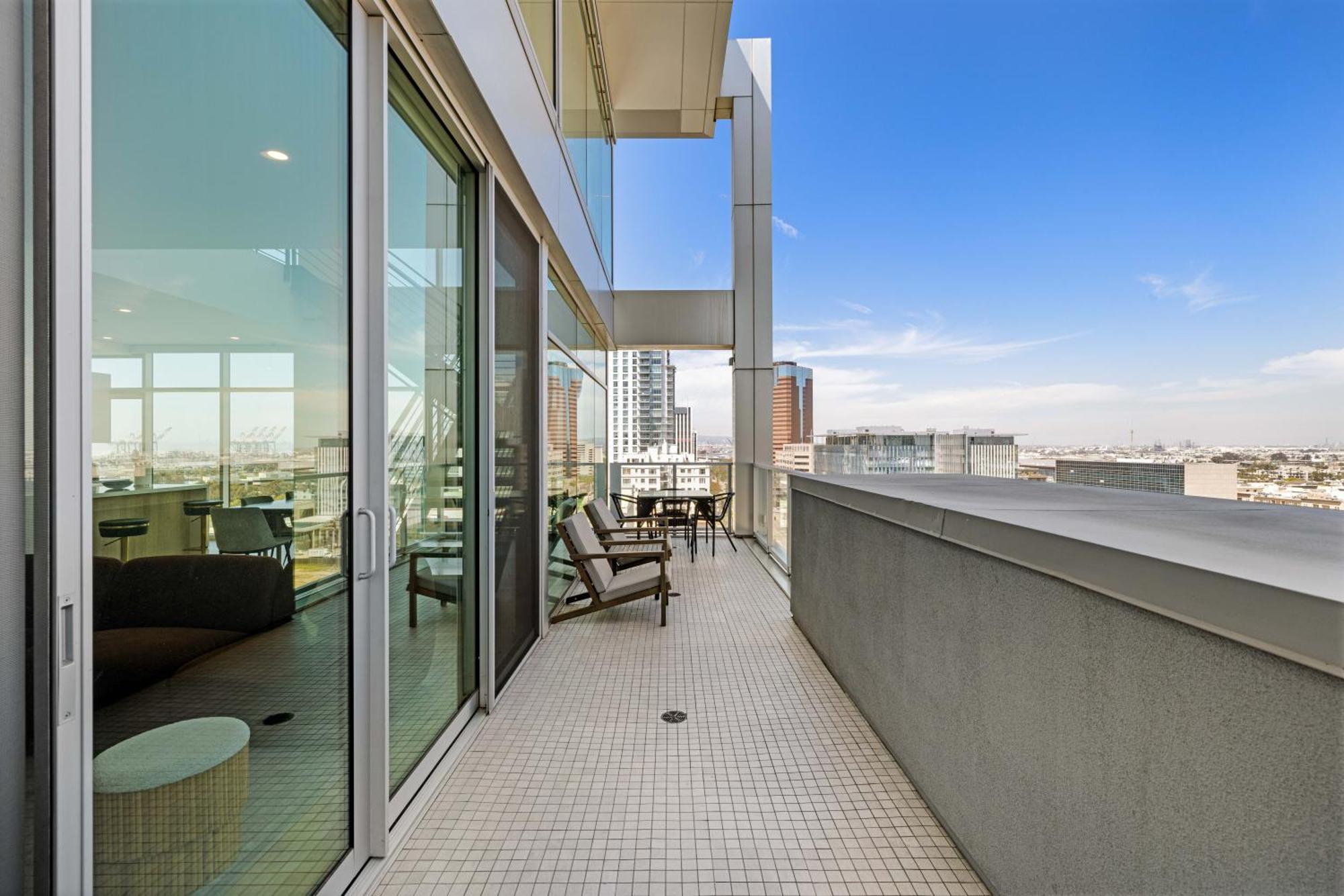 @ Marbella Lane - Luxe 3br Penthouse In Long Long Beach