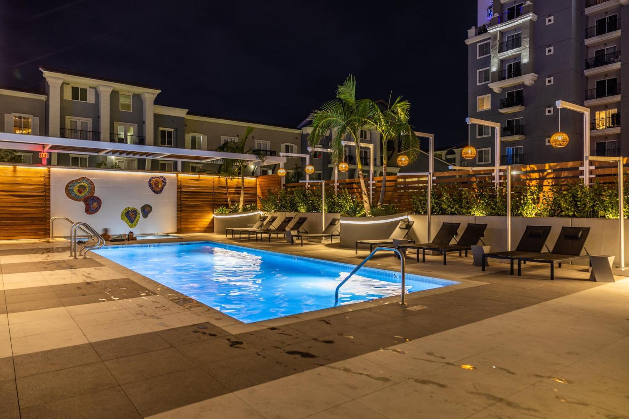 @ Marbella Lane - Luxe 3br Penthouse In Long Long Beach