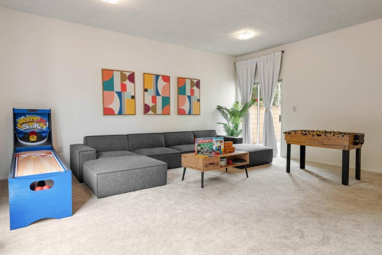 Vintage Vibes Near Airport Games Sleeps 8 *