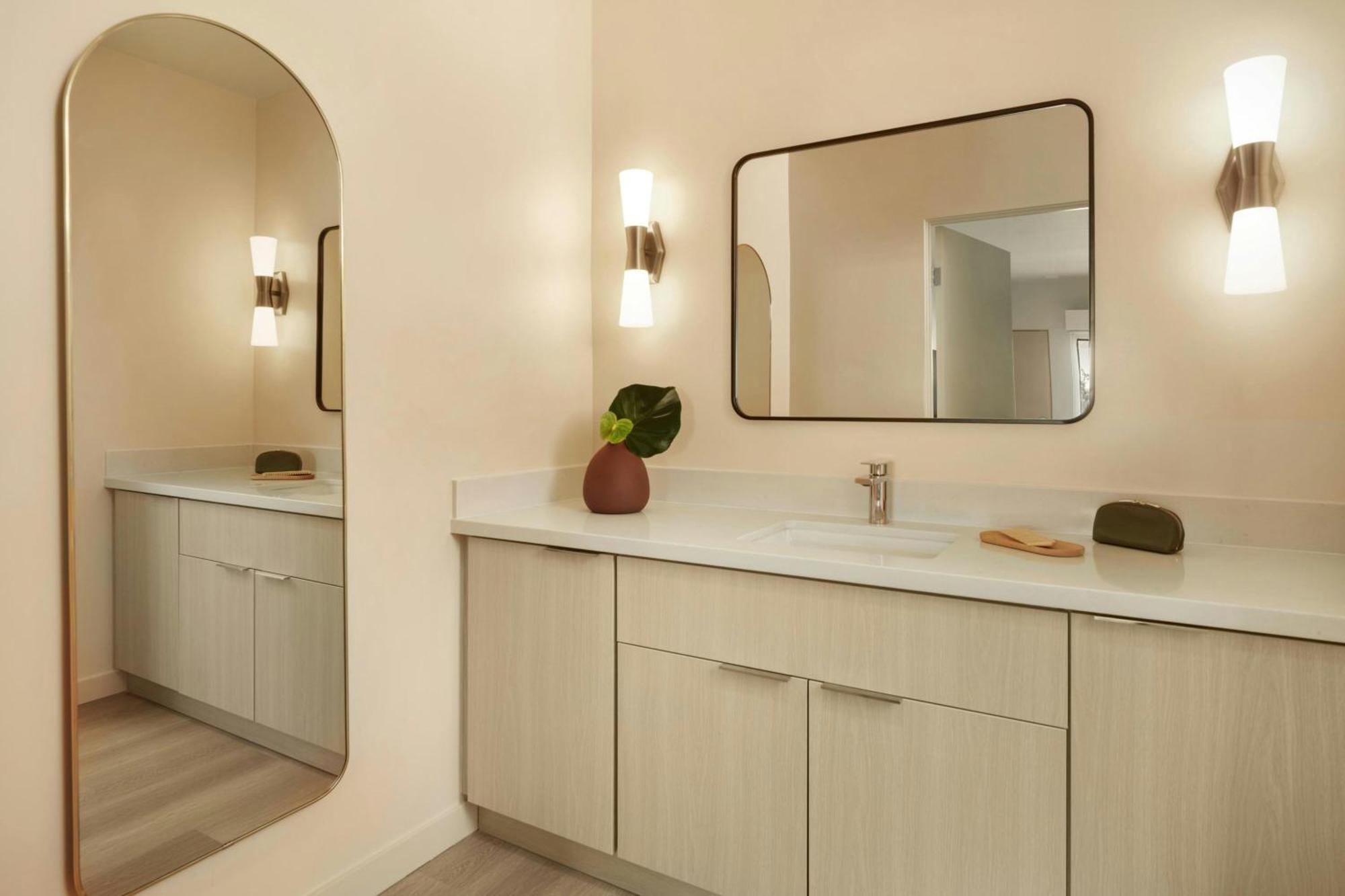 Hotel Center Long Beach, Sonder By Marriott Bonvoy *