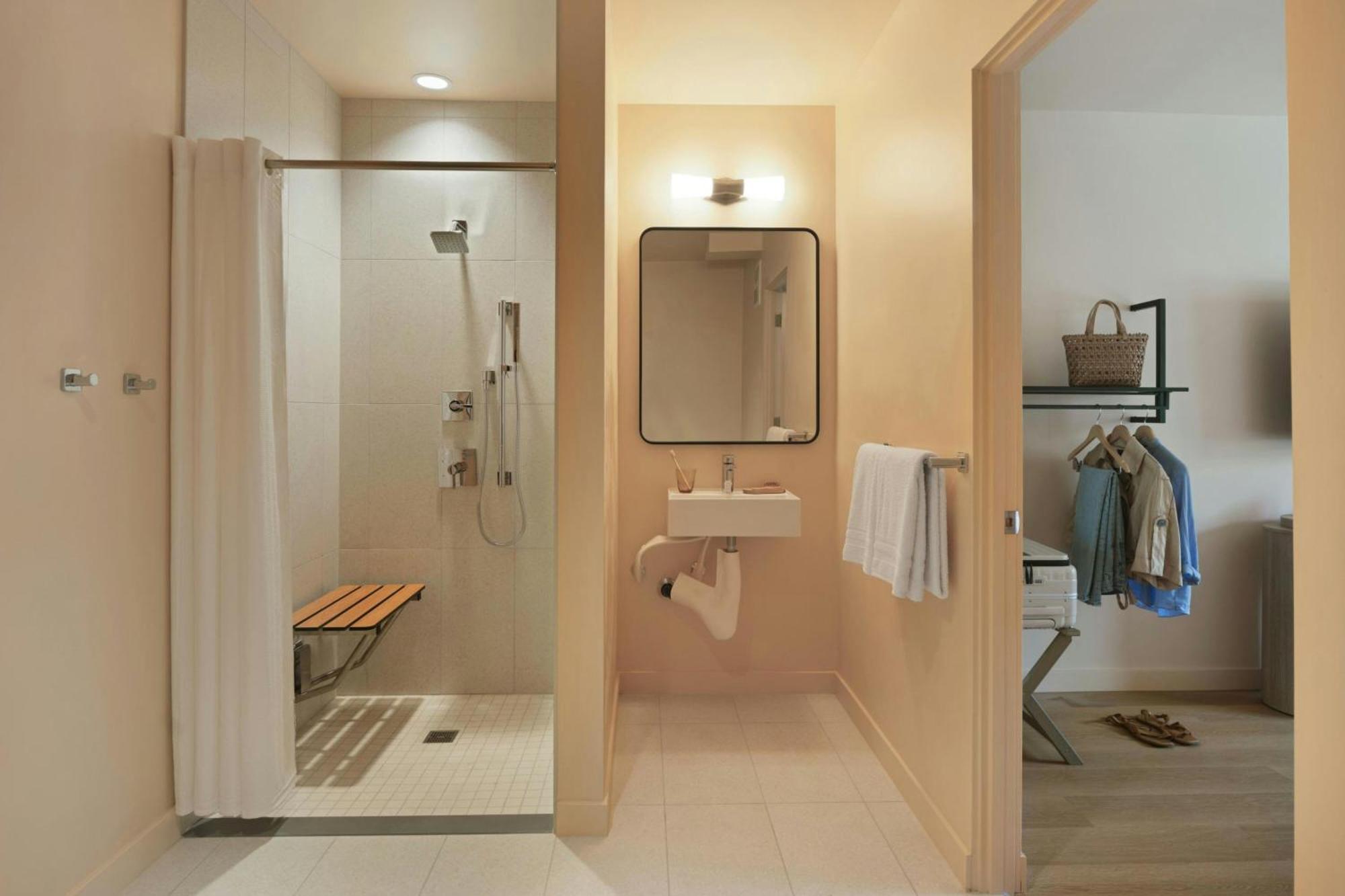 Center Long Beach, Sonder By Marriott Bonvoy Hotel