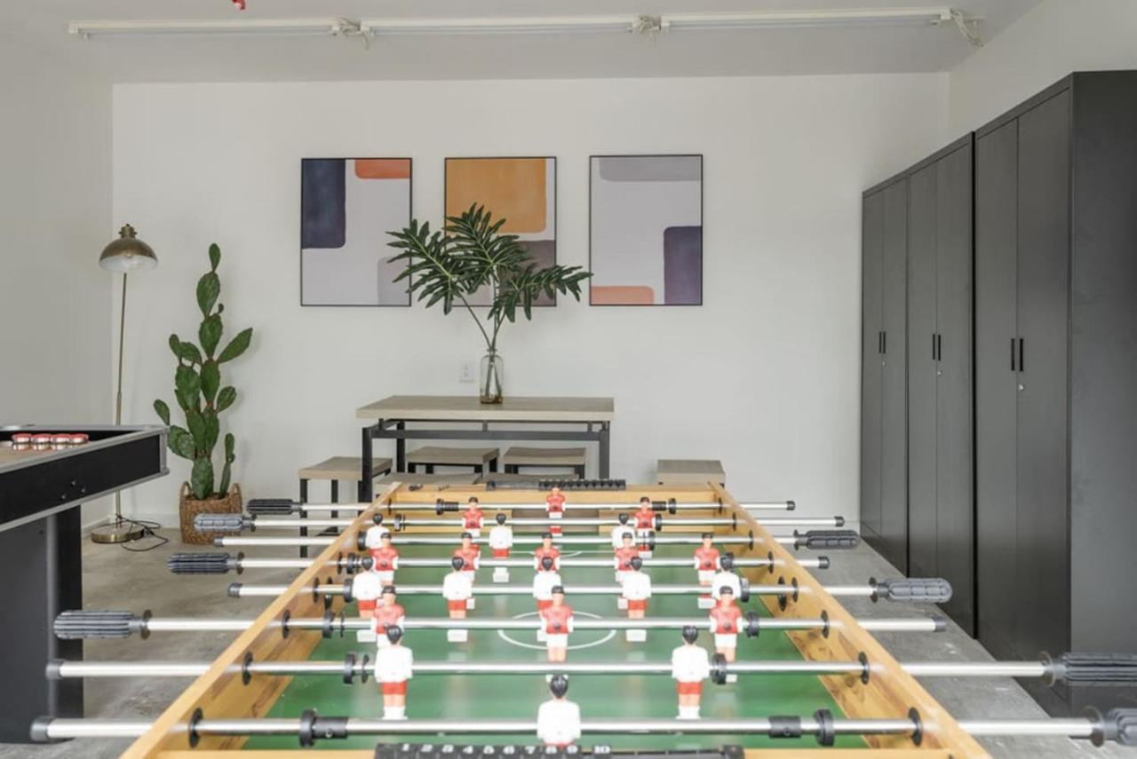 Refreshing Escape- Hot Tub- Games- Sleeps 10 *