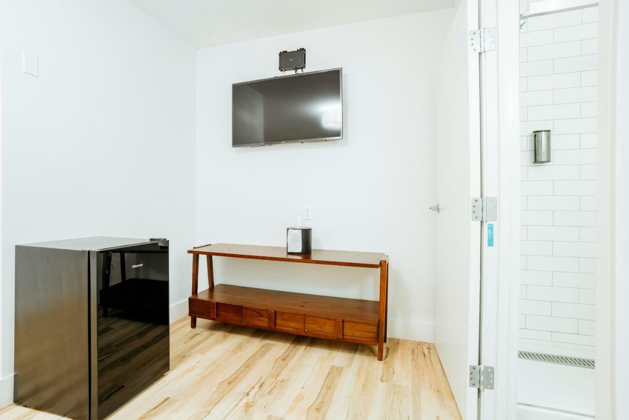 The Belmont Shore 2*